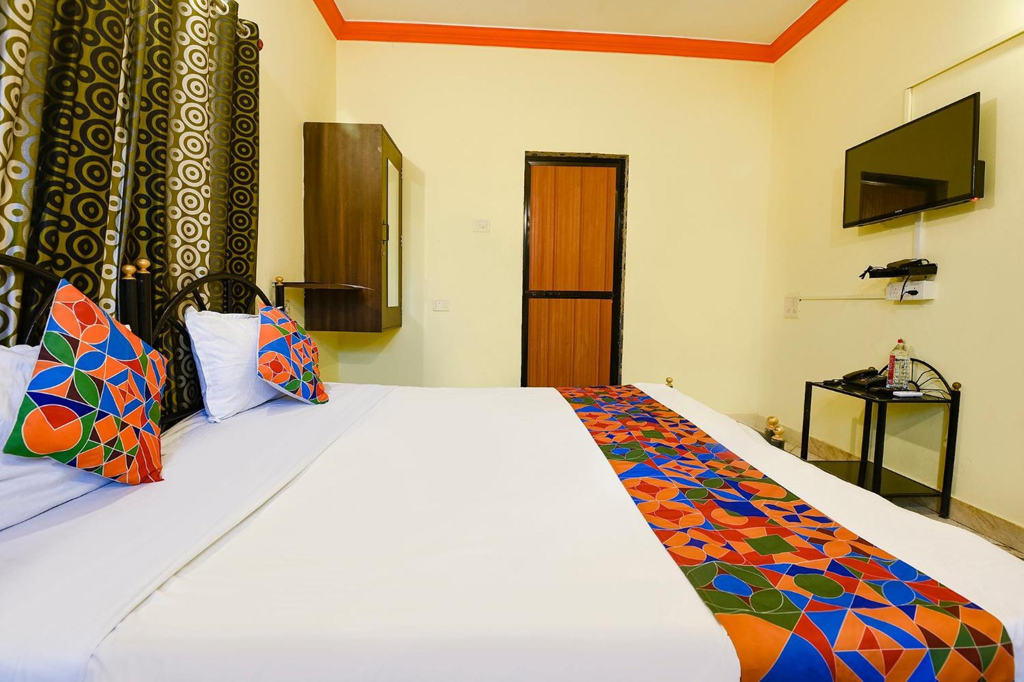 Fabhotel Joaquim Beachside Resort - Nr Tito'S Lane, Baga Beach Zewnętrze zdjęcie